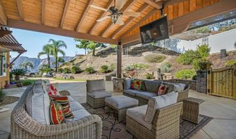 15718 Creek Hills Rd, El Cajon, CA 92021