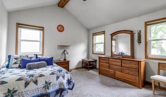 25 Fifth Ave, Amherst, NY 14221
