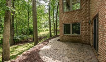 1544 Newport Creek Dr, Ann Arbor, MI 48103