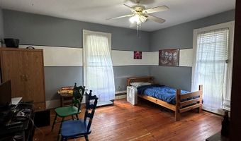 114 E Concord St, Athens, WV 24712