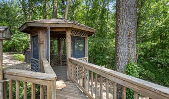 152 32nd St, Allegan, MI 49010