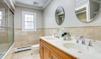 119 East Rd, Belford, NJ 07718