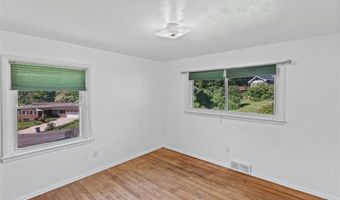2303 Fairview Dr, Alton, IL 62002