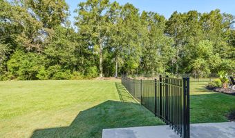 1090 Sandy Ln, Arnaudville, LA 70512