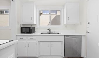 1525 N Hayworth Ave 204, Los Angeles, CA 90046