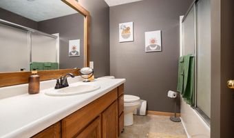 1077 Sun Valley Ln, Allegan, MI 49010