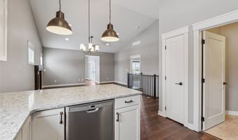 2405 3rd Ave SE, Altoona, IA 50009