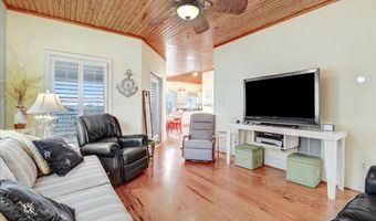 203 E Terminal Blvd, Atlantic Beach, NC 28512