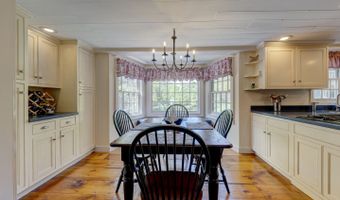 121 Sunset Ln, Berlin, CT 06037