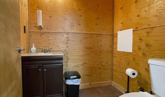 825 E Cannonball Dr, Big Water, UT 84741