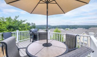 8 Country View Rd 8, Danbury, CT 06810