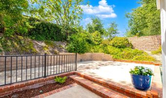 27555 Freetown Ln, Agoura Hills, CA 91301