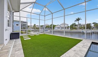 5718 TYBEE ISLAND Dr, Apollo Beach, FL 33572