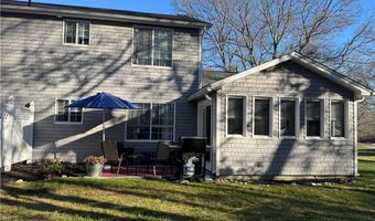 10 Parsley Ln, Narragansett, RI 02874