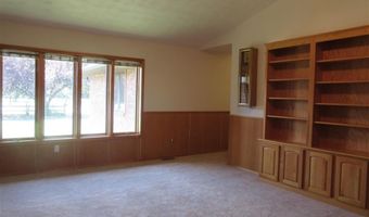 100 McCullough Dr, Cody, WY 82414