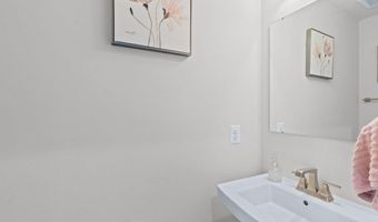 6247 ISLINGTON St, Baltimore, MD 21220