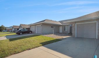 421 N 9th Ave, Brandon, SD 57005