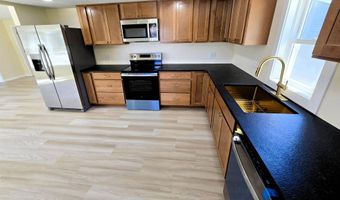 1014 Eckart Ave, Auburn, IN 46706