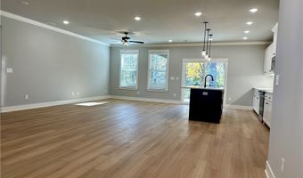 7 Dundonald Ln, Bella Vista, AR 72715