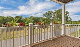 7 Longview Dr 105, Atkinson, NH 03811