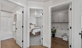 4044 SADDLEBACK Ln, Cheyenne, WY 82001