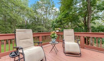 11 Carmen Gln, Albrightsville, PA 18210