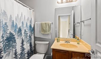 27 Sunview Cir, Arden, NC 28704