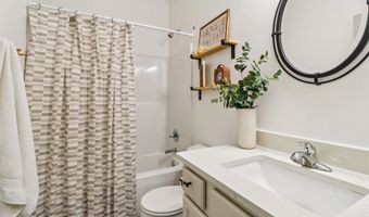 3304 NW 13th St, Ankeny, IA 50023