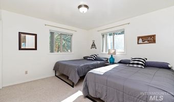 1496 Pine Ridge Dr, Cascade, ID 83611