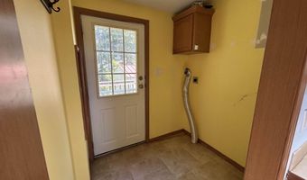 83 Long Shores Dr, Barrington, NH 03825