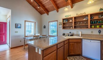 1312 VILLAGE Loop, Bandon, OR 97411