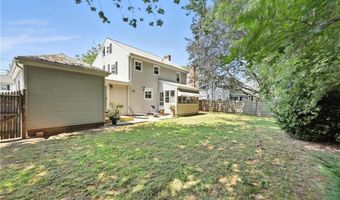 21 Don Ave, East Providence, RI 02916