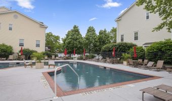 6 ELCO Ct, Bayonne, NJ 07002