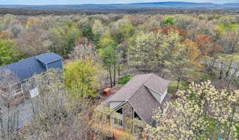 145 Lucretius Trl, Albrightsville, PA 18210