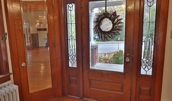 320 S 9TH St, Akron, PA 17501