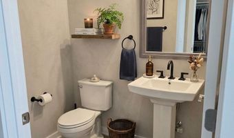 43527 MOOREFIELD Blvd, Ashburn, VA 20148