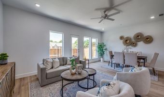 5613 Woodlands Dr, The Colony, TX 75056