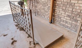 204 Igoe Ave, Anton, TX 79313