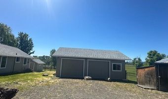 14145 Agate Rd, Eagle Point, OR 97524
