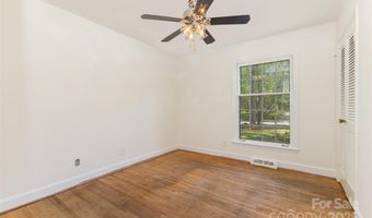1519 Briarfield Dr, Charlotte, NC 28205