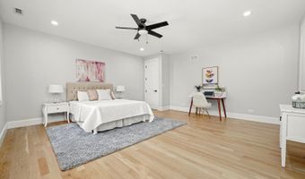 1418 W Maude Ave, Arlington Heights, IL 60004