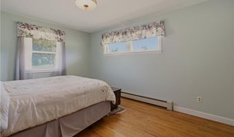 25 Westport Harbor Rd, Little Compton, RI 02837