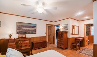 1108 Elm St, Baldwin City, KS 66006