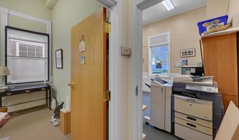 14 School St, Bristol, VT 05443