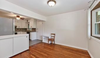 87 Buckingham Dr, Albany, NY 12208