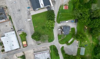 28 LUMBER St, Beattyville, KY 41311