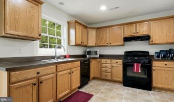2427 FORT Dr, Alexandria, VA 22303