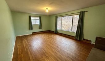 7257 Beechwood Dr, Athens, OH 45701