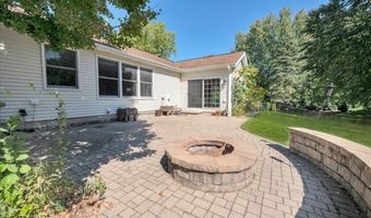 721 Brentwood Ct, Algonquin, IL 60102