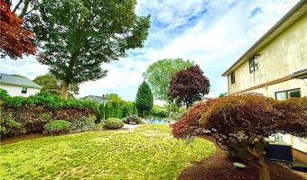 74 Plymouth Rd, East Providence, RI 02914